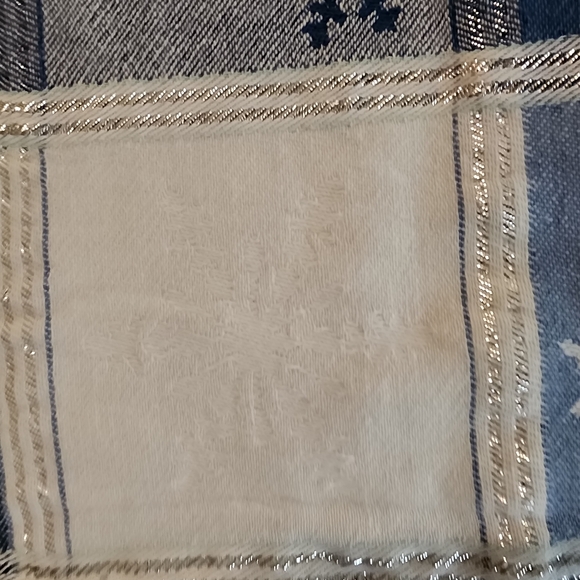 COTTON SNOWFLAKE PATTERN OBLONG TABLECLOTH BLUE WHITE SILVER - Picture 5 of 10